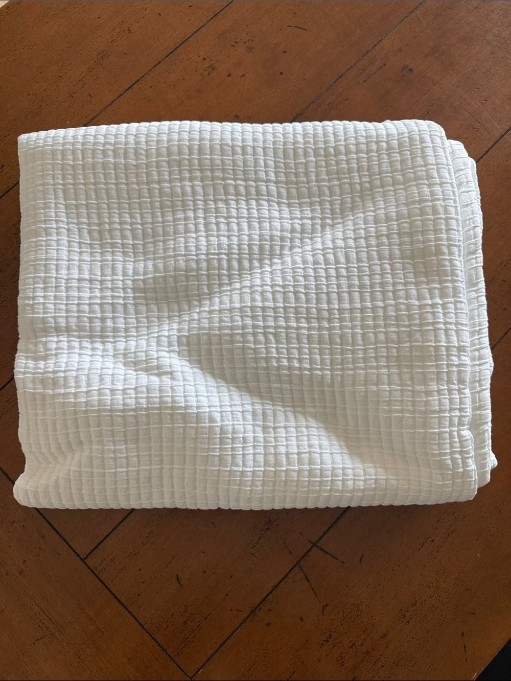 NWOT Quince Organic Cotton Matelasse Coverlet – Twin – White